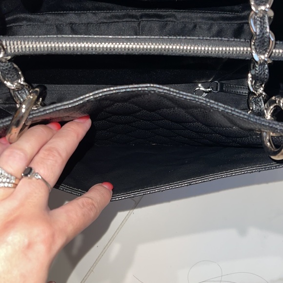 [SOLD]Chanel GST Cavier Silver hardware like new 💯 - Picture 14 of 16